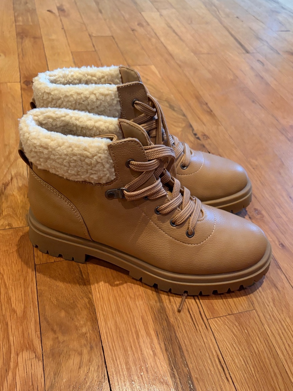 Old Navy Boots Size 9